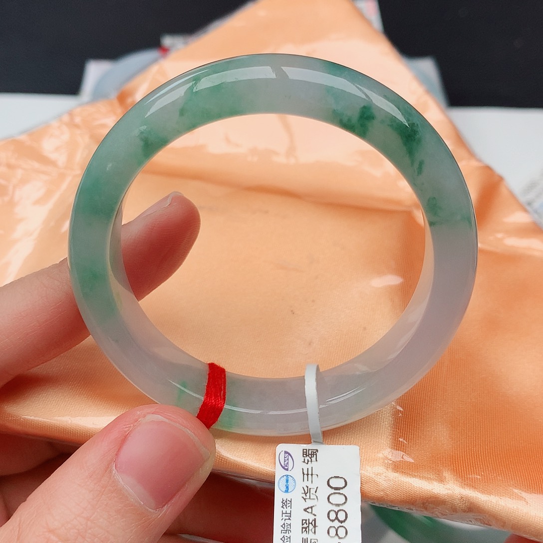 翡翠手镯未镶嵌天然翡翠手镯