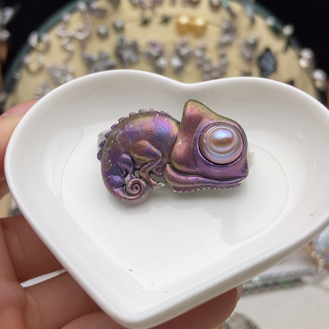 画框银S925镶嵌海水珍珠幻影变色龙胸针吊坠两用款