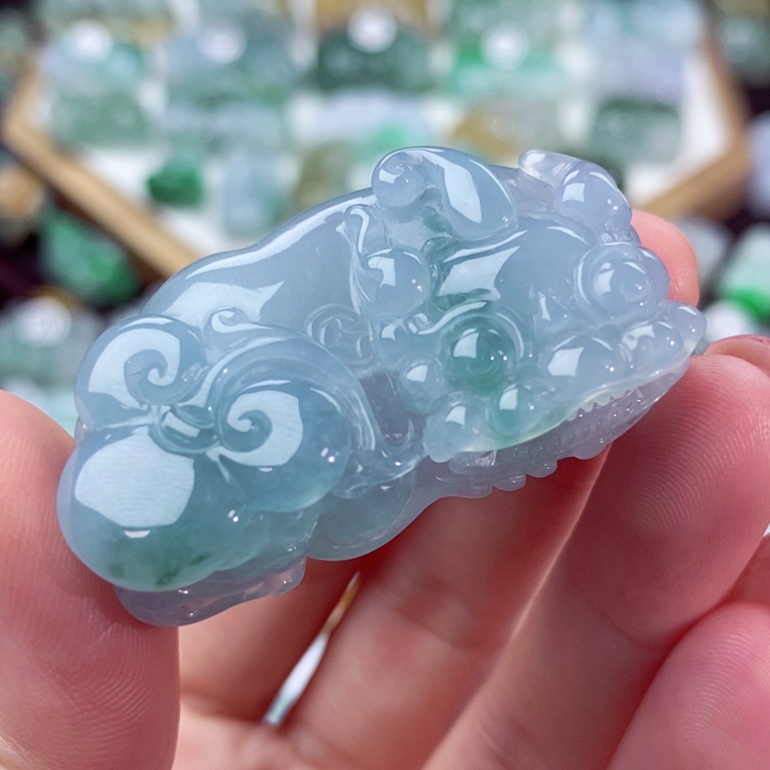 翡翠颈饰未镶嵌天然