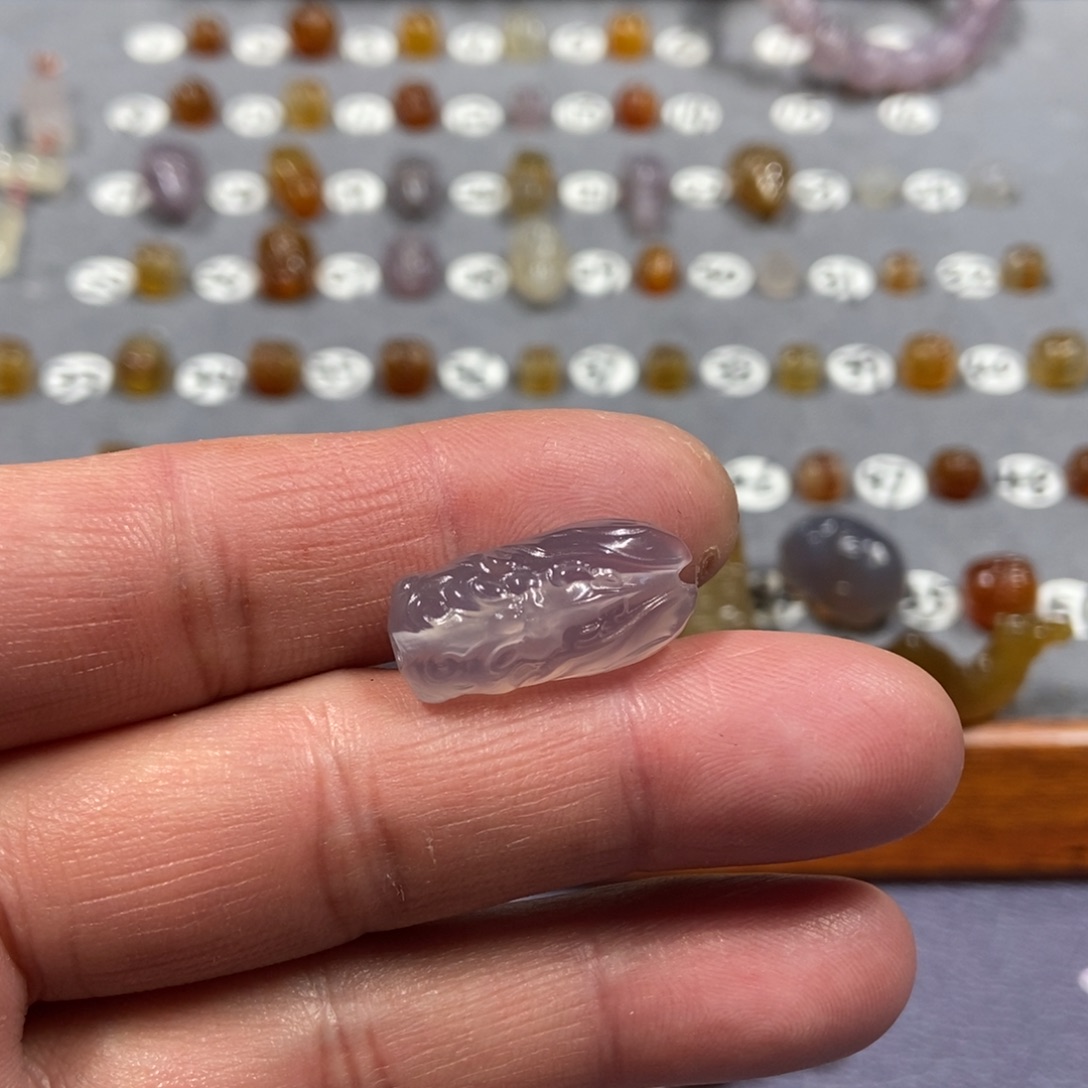 常****玛瑙/玉髓合金颈饰蝉