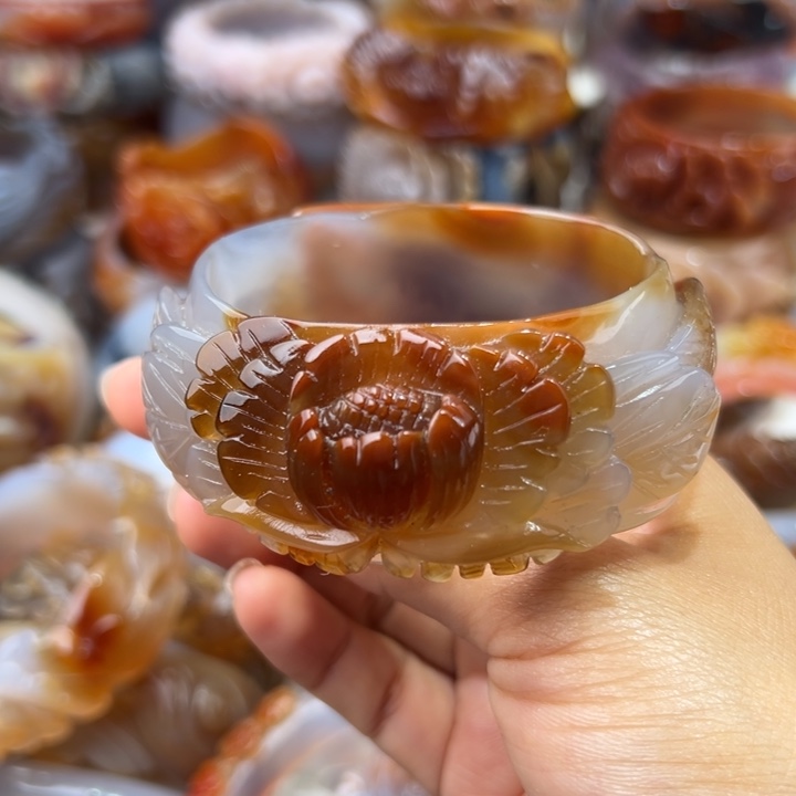 玛瑙/玉髓手镯未镶嵌万**柜850一个