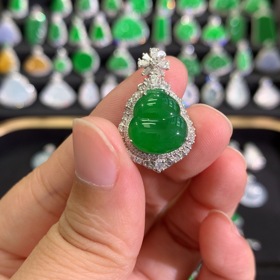 翡翠18K金镶嵌吊坠(不含链)吊坠