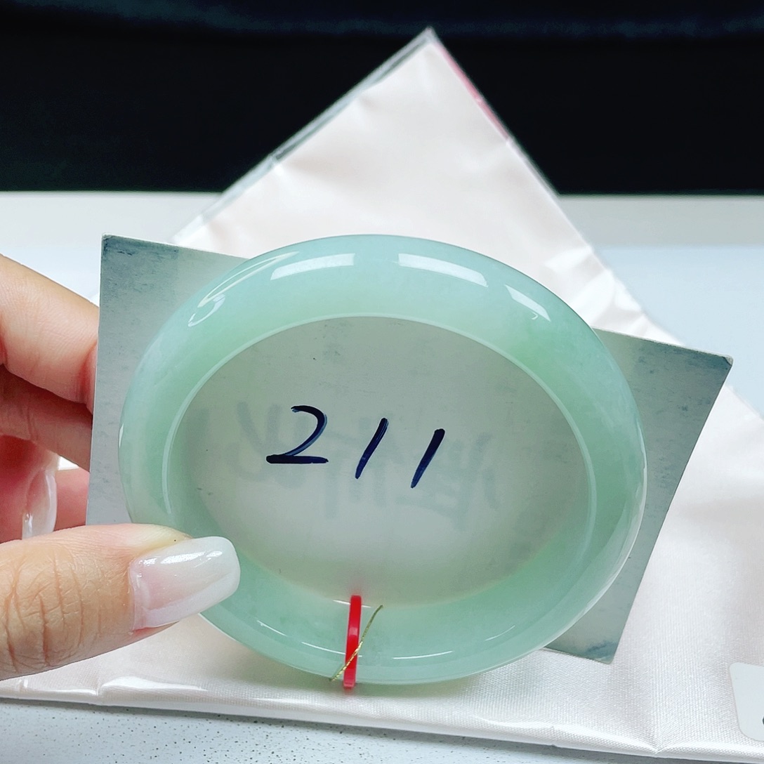 翡翠未镶嵌手镯 正圈60