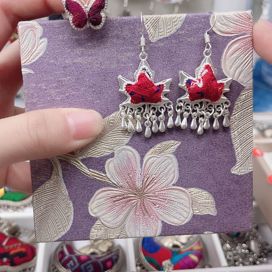 手串/手链核桃苗绣耳环