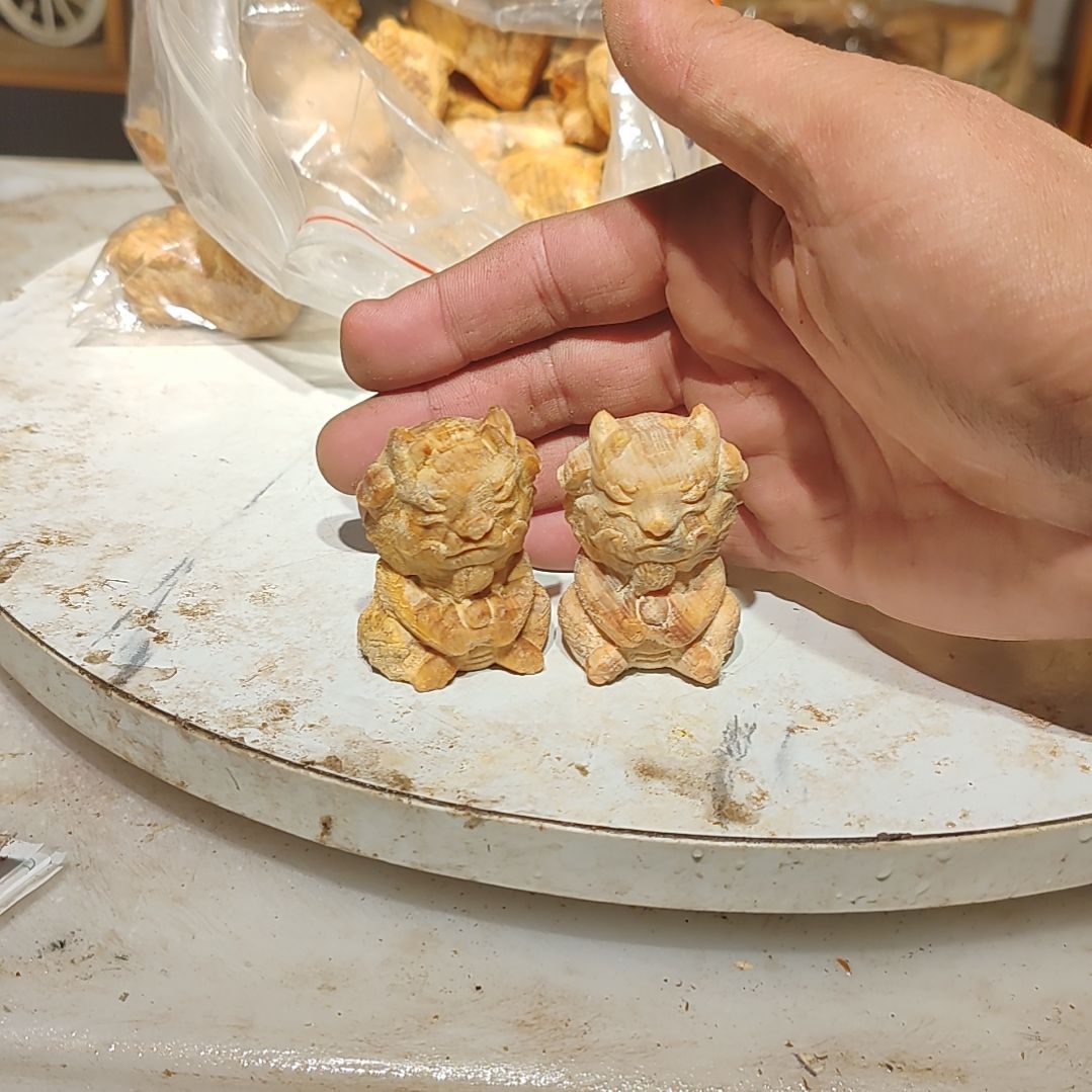 松木北沉香琥珀木天然造型摆件