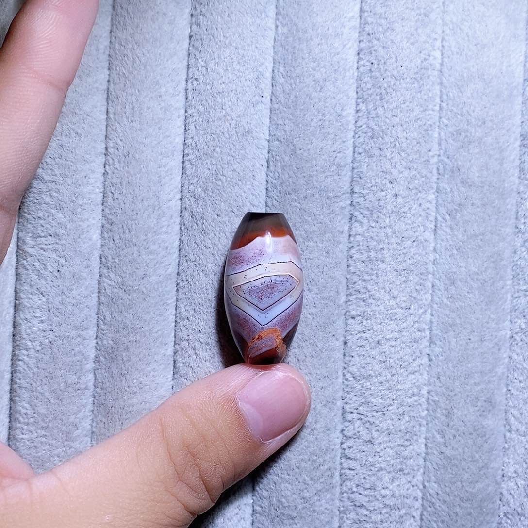 未镶嵌颈饰玛瑙/玉髓一***斤