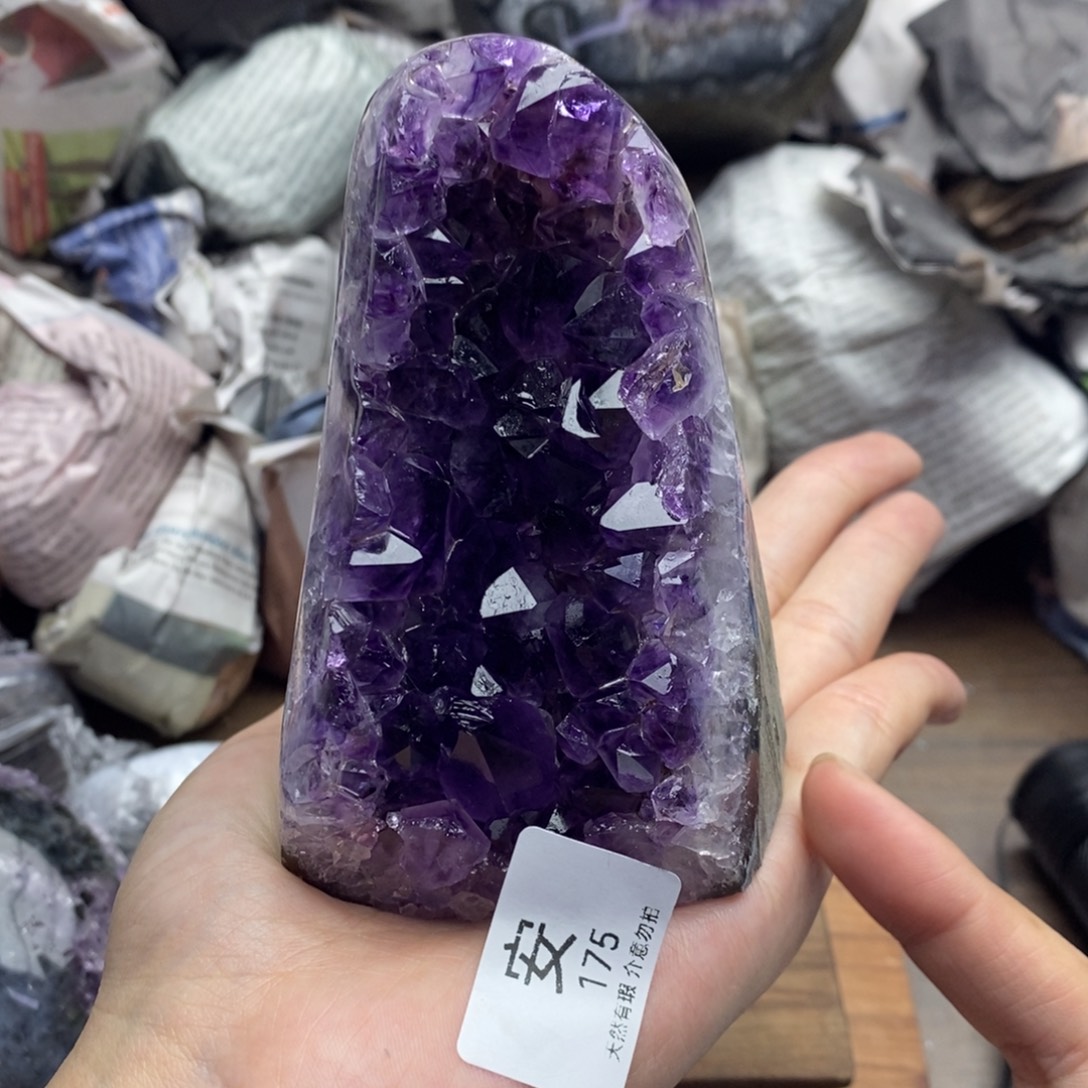 紫晶未镶嵌珠宝半成品