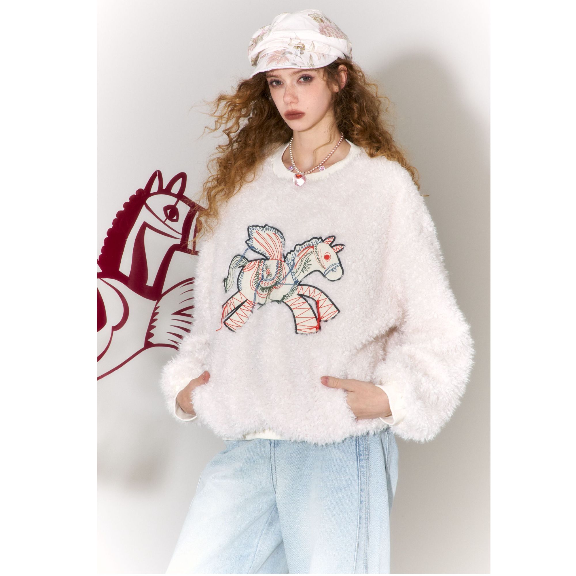 妖精的口袋小马刺绣毛绒绒连帽卫衣女2025年冬季新款26403001