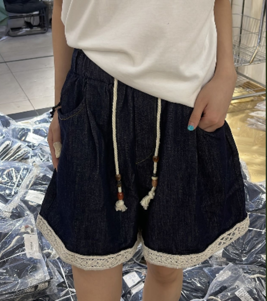 【ICS韵裕】松紧腰蕾丝边显瘦牛仔短裤女生