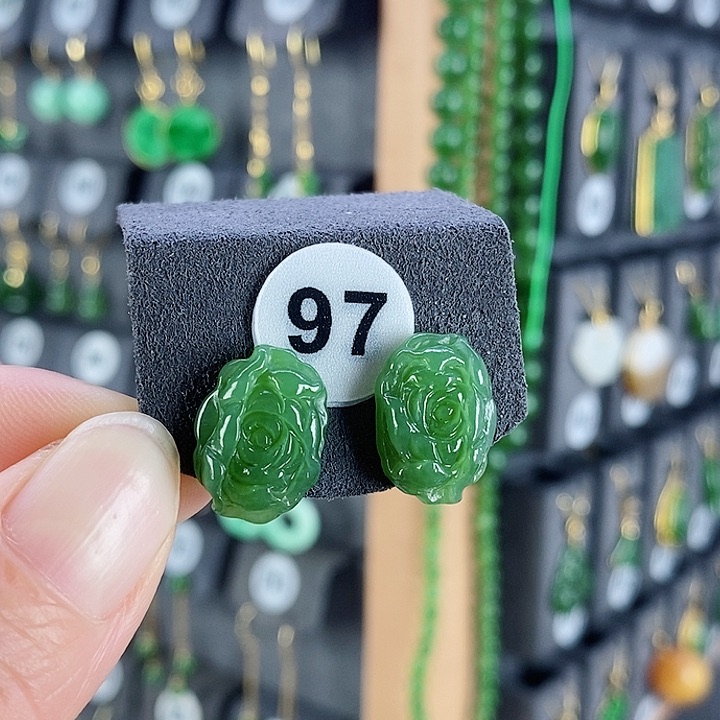 和田玉耳饰18K金镶嵌