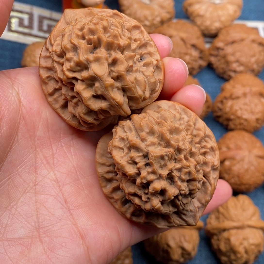 文玩核桃把件45官帽