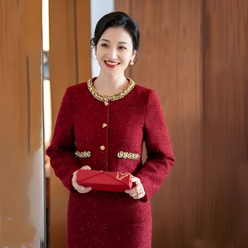 喜婆婆妈妈装婚宴礼服2025秋冬新款轻奢减龄红色小香风两件套装女