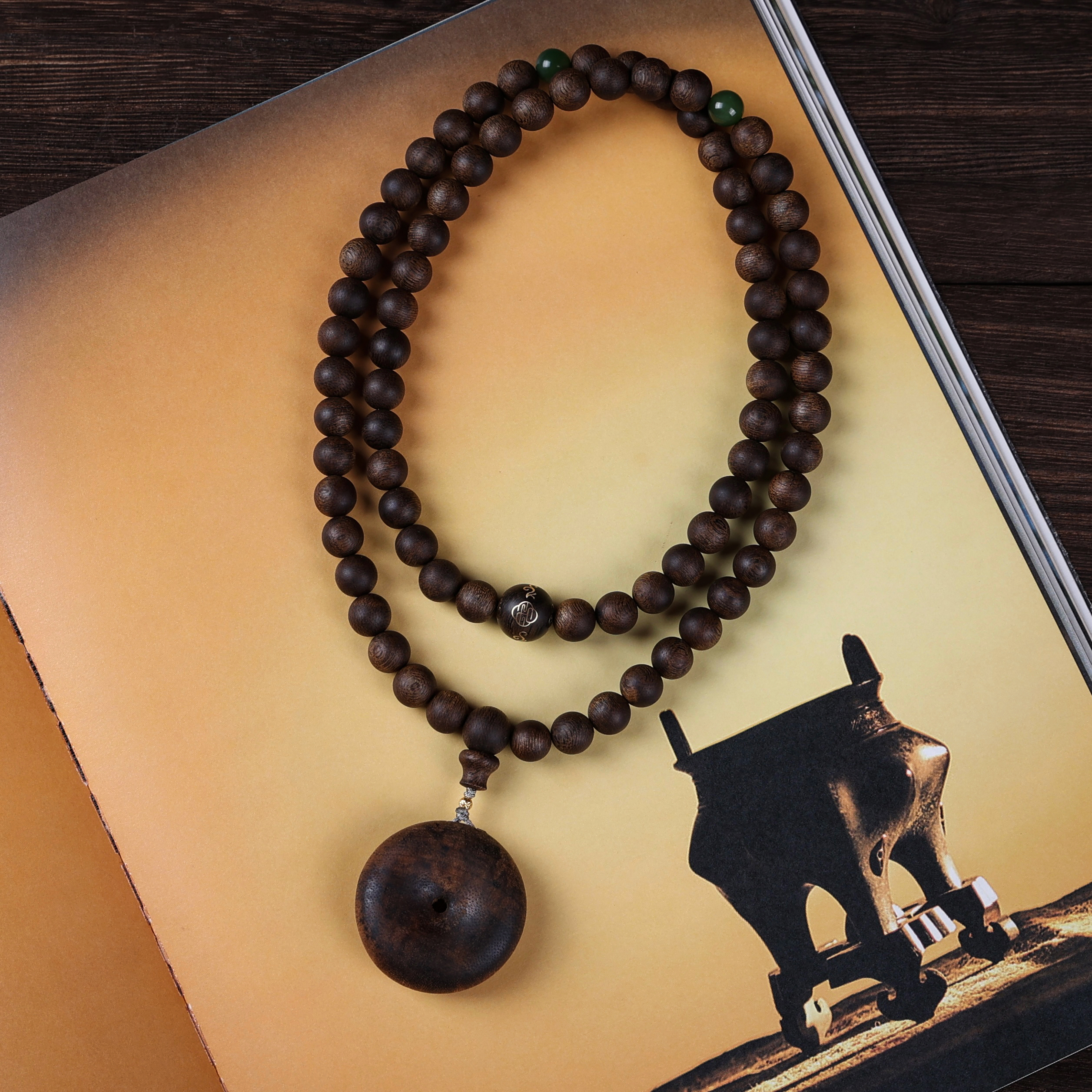 沉香窖藏雷击留疤老白棋0.8脖挂+平安扣设计款