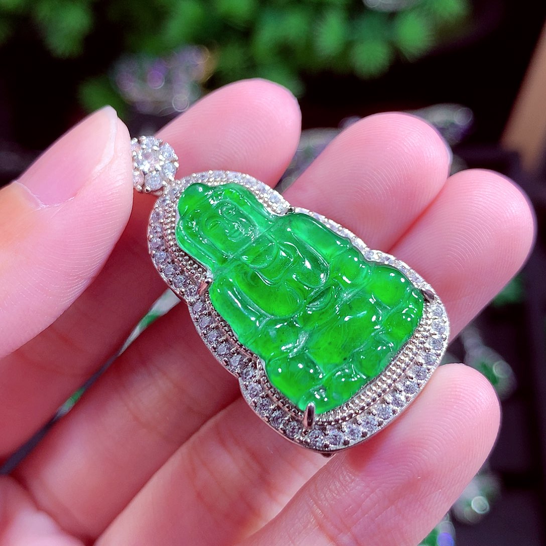 颈饰未镶嵌翡翠天然