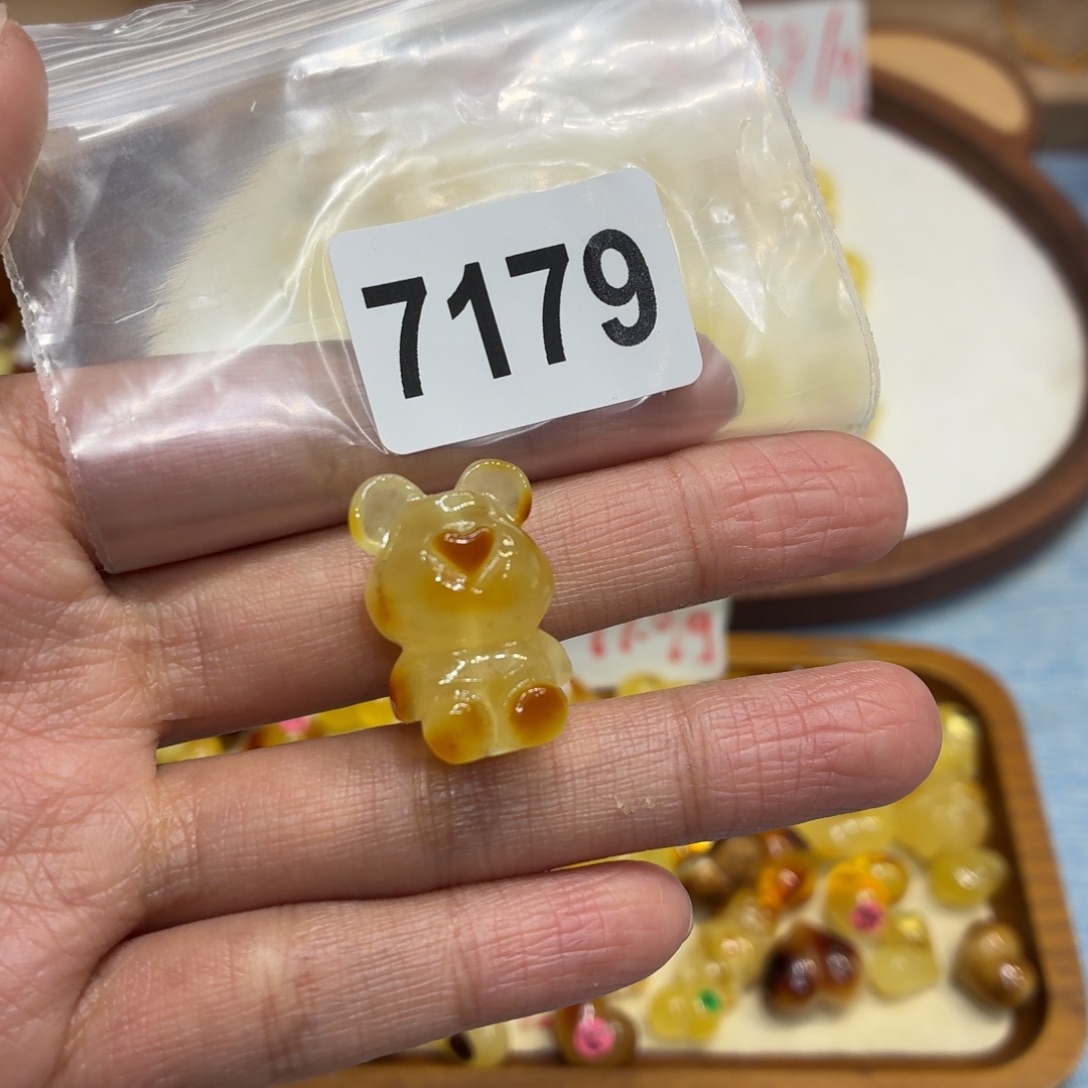 琥珀未镶嵌珠宝奇石