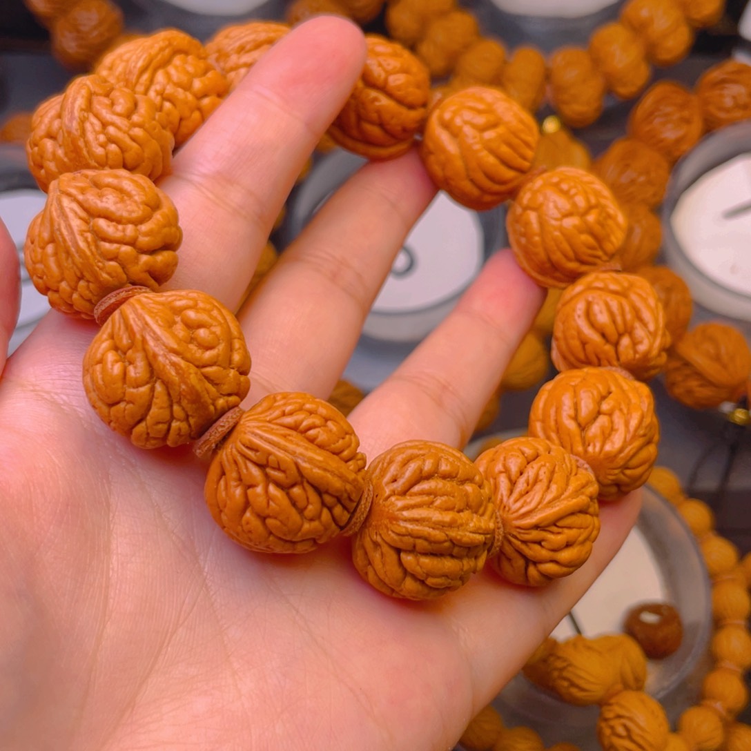 吊坠桃核霸王龙2.2