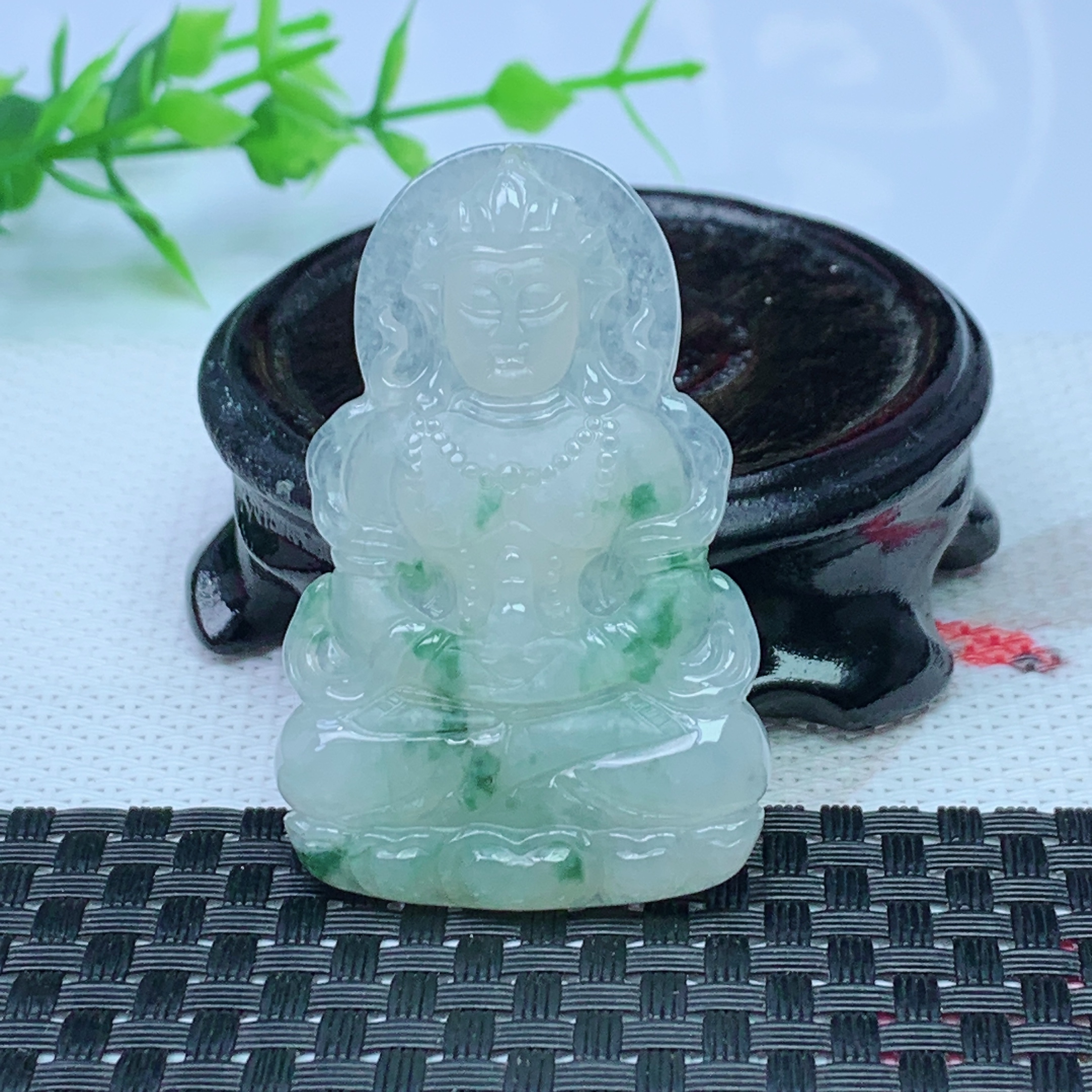 缅甸天然A货翡翠 飘花渡母吊坠 尺寸；52.2*33.9*5.6mm