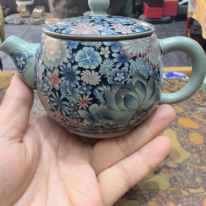 汝瓷壶一个，瓷。。。品茗