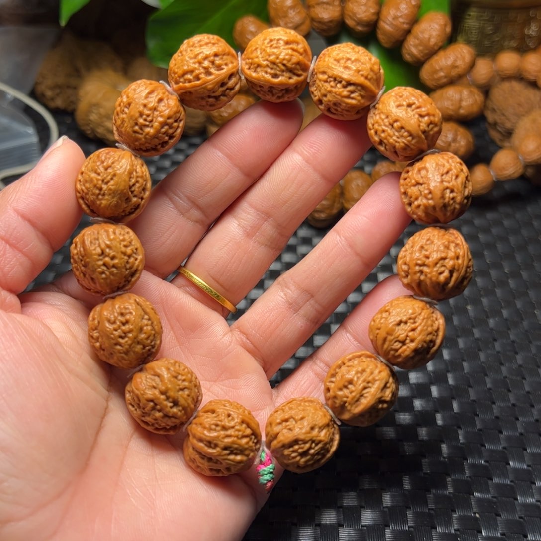 文玩核桃手串尺寸18+