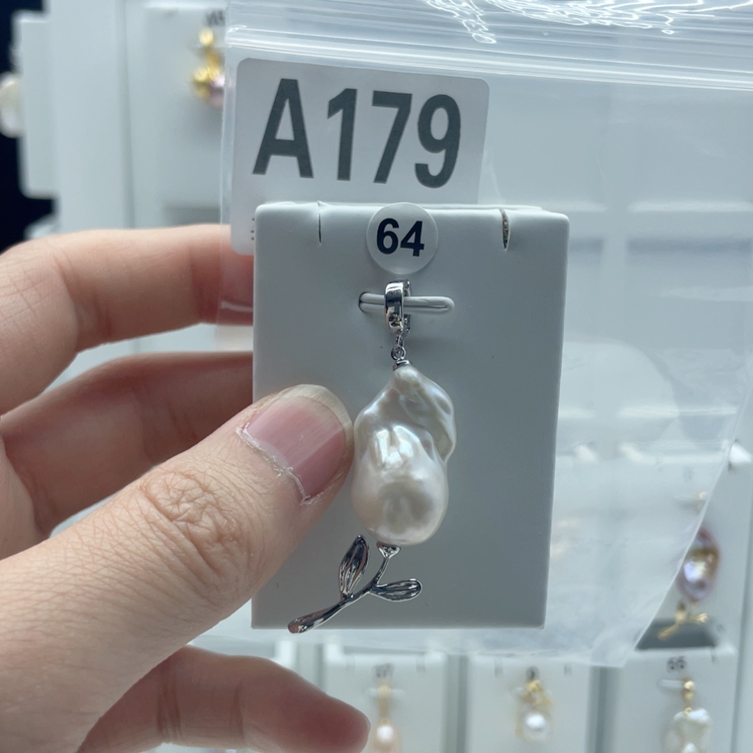 淡水珍珠颈饰合金