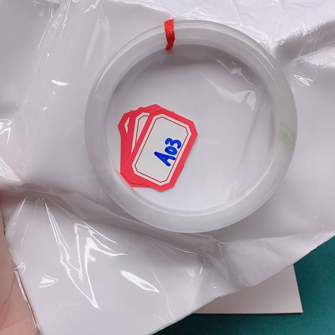 翡翠手镯未镶嵌A033333333