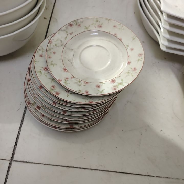 盘陶瓷盘子碗啥都有