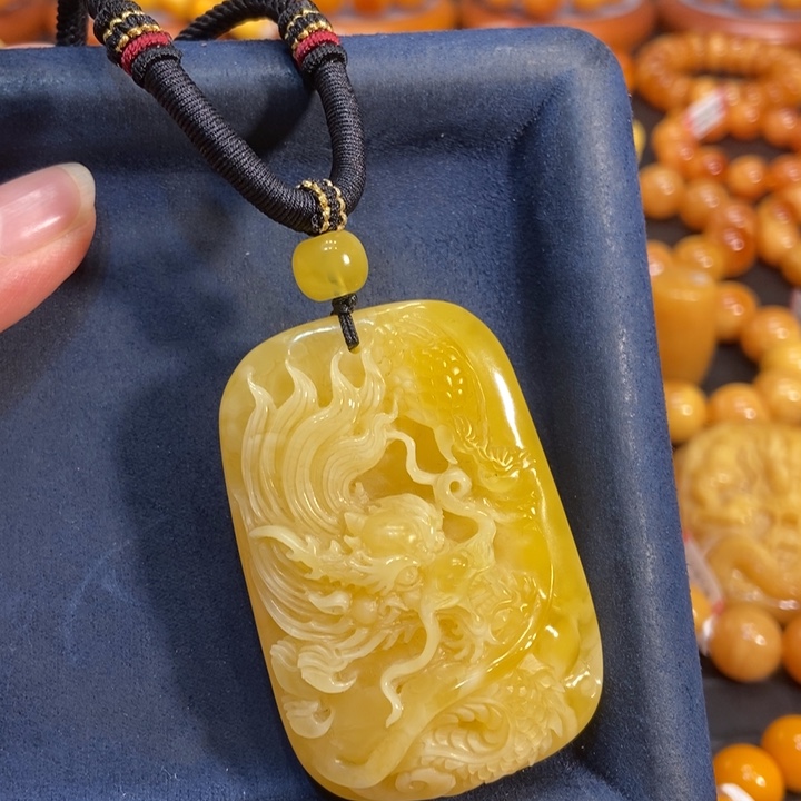 琥珀吊坠(赠链)未镶嵌