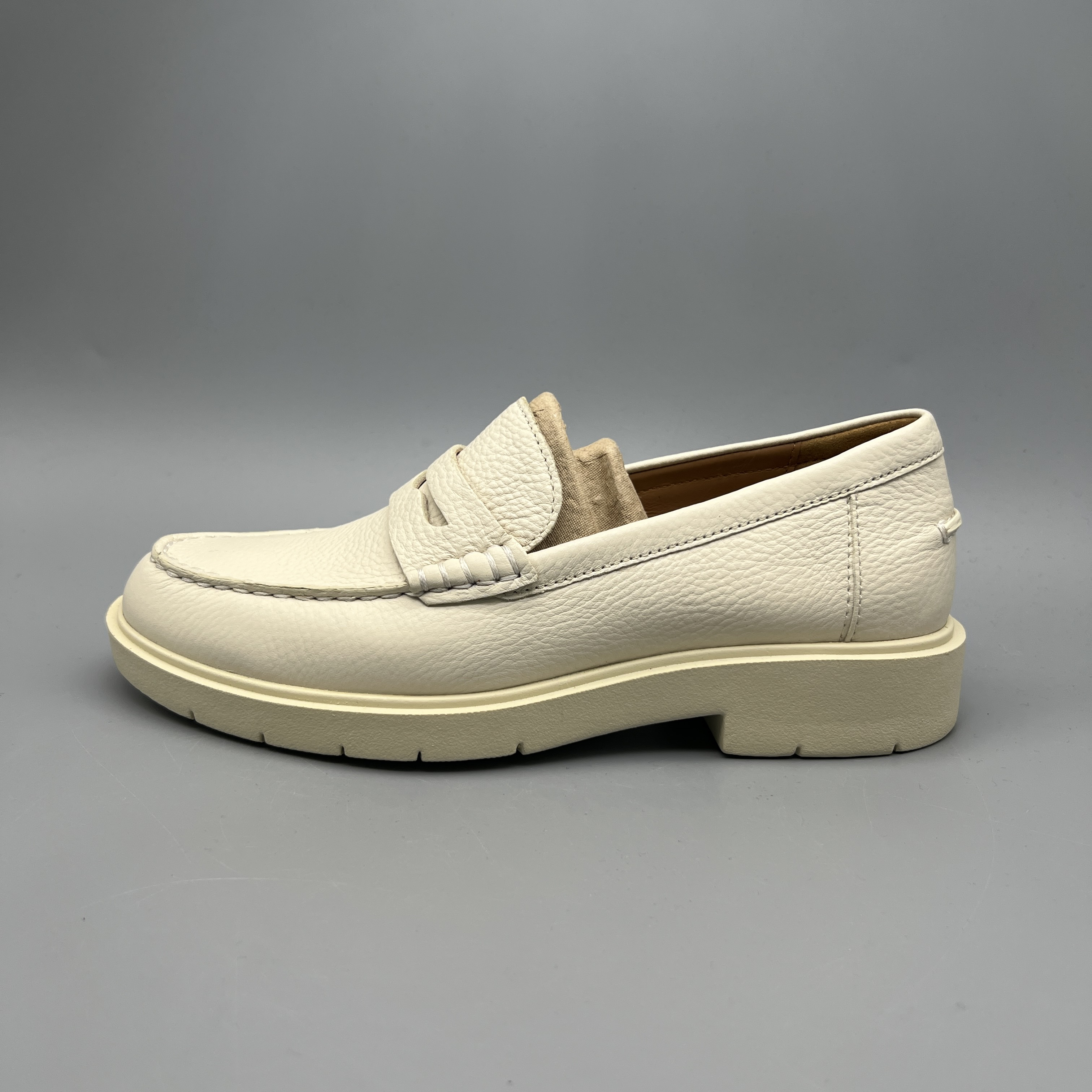 GEOX/杰欧适 ge006 经典白色乐福休闲鞋 时尚百搭