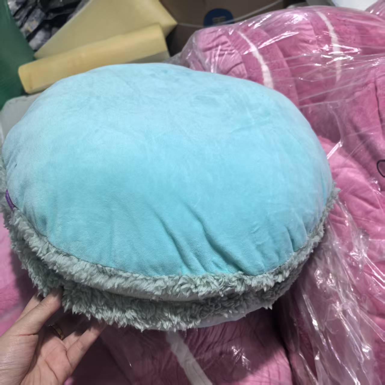 马卡龙抱枕，发1  不挑色