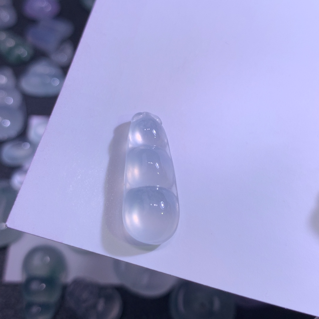 翡翠颈饰未镶嵌福豆