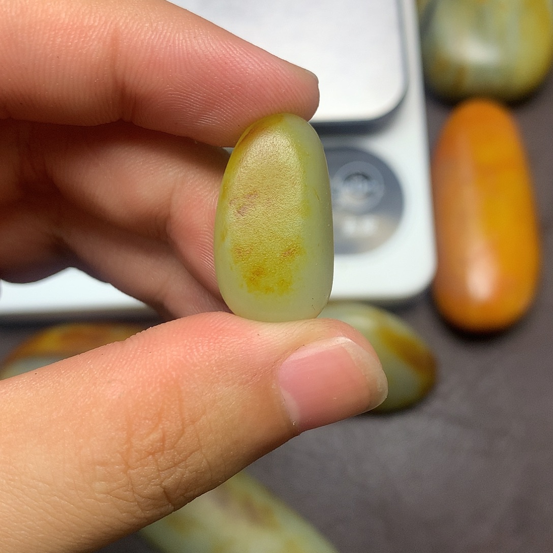 和田玉（糖玉）未镶嵌挂件