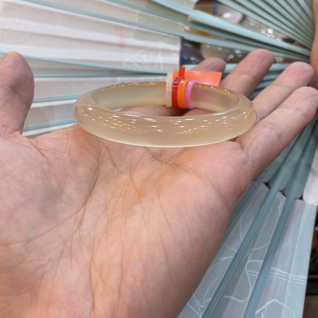 玛瑙/玉髓手镯未镶嵌趙*迷