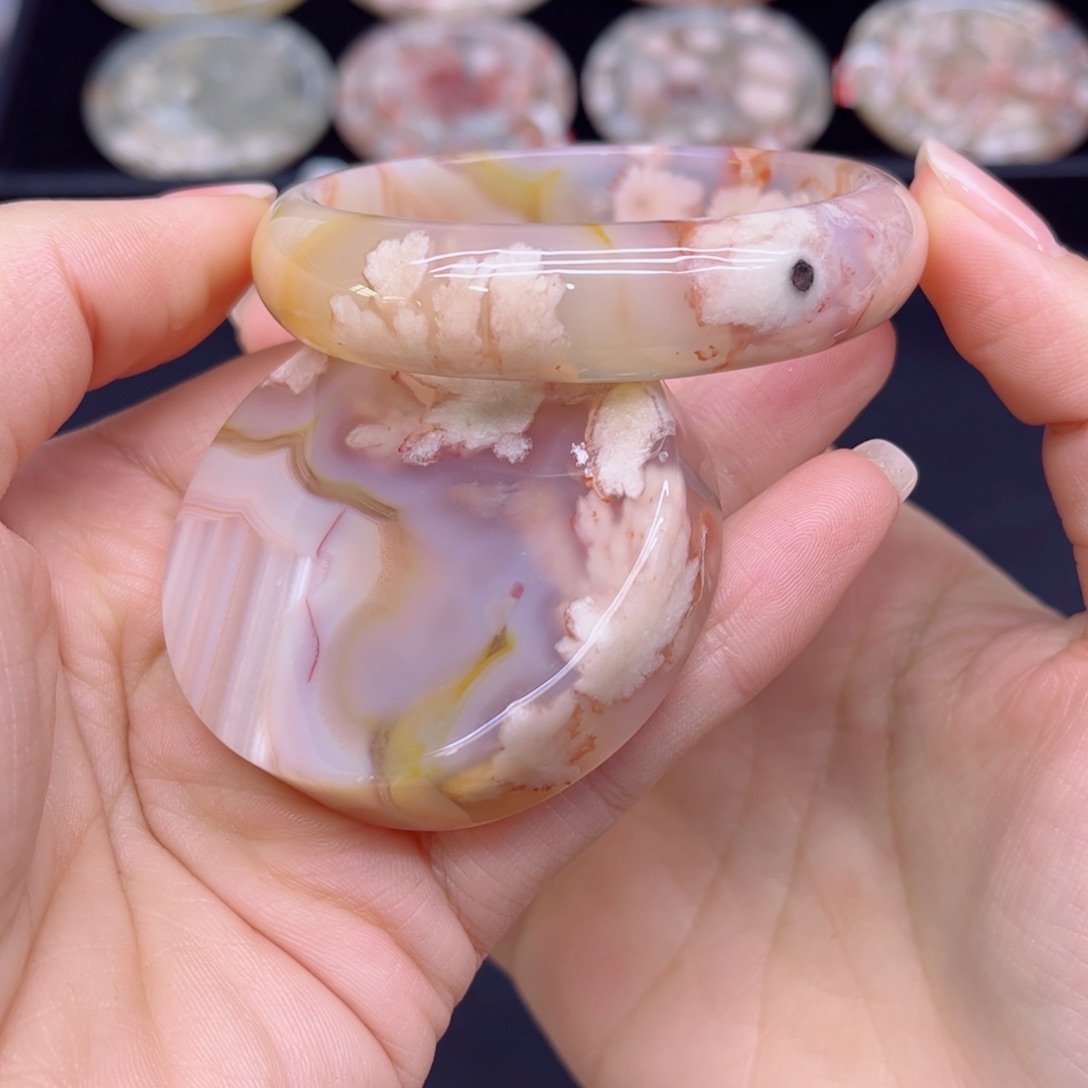 玛瑙/玉髓未镶嵌手镯55