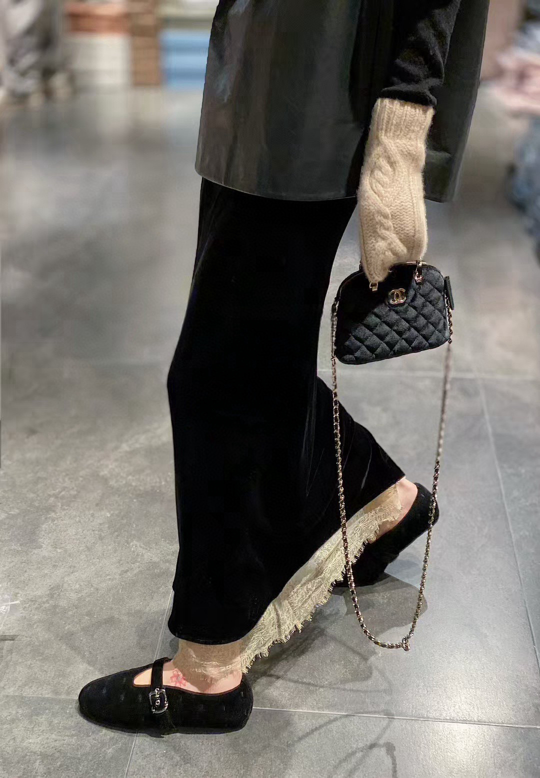 拼蕾丝优雅斜裁100%桑蚕丝真丝丝绒鱼尾半身裙黑色半裙长款拼接