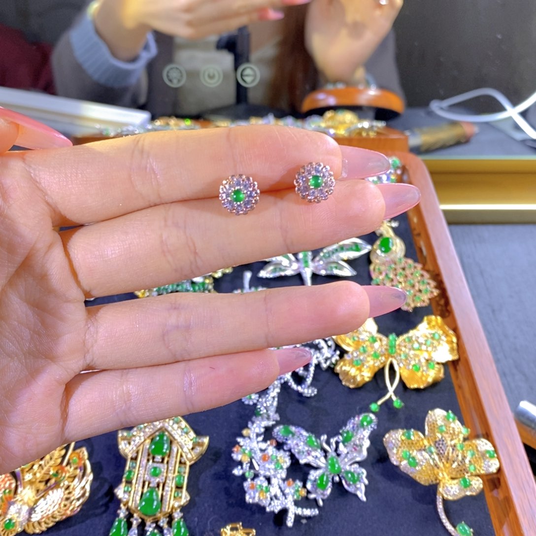 银S925镶嵌翡翠耳饰