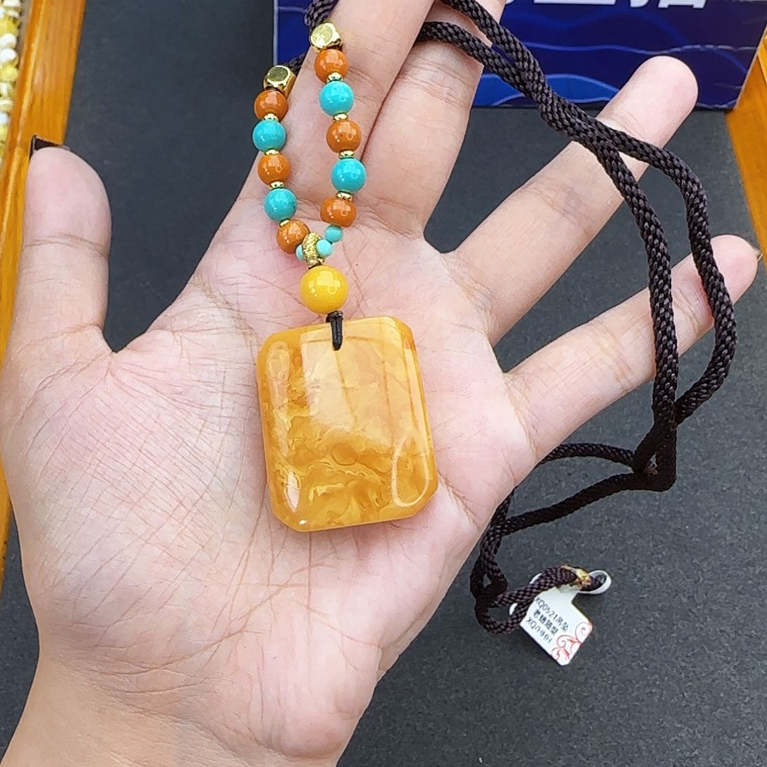 琥珀颈饰未镶嵌吊坠