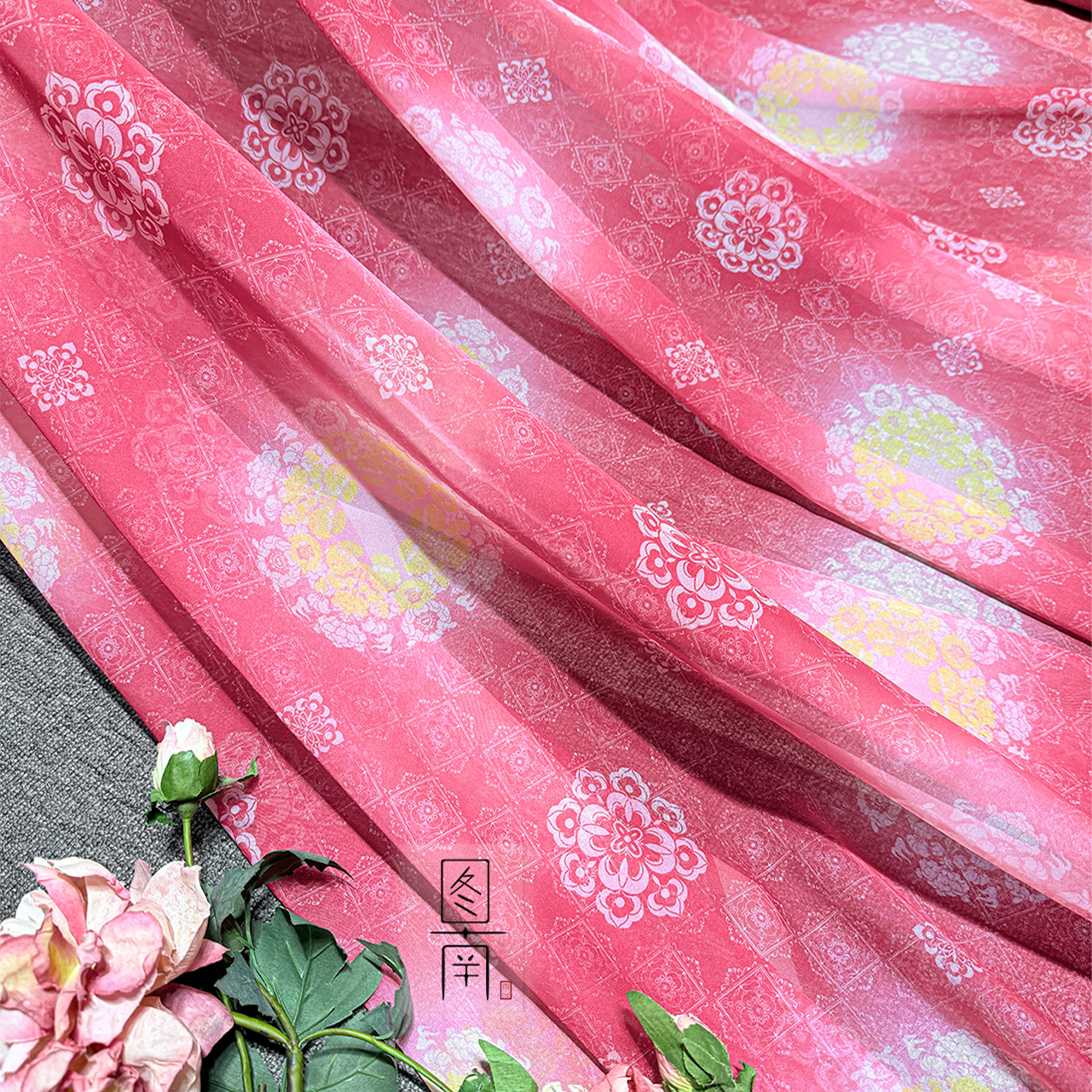 图南原创芳华夏明团花印花布料汉服古风襦裙童装裙服装设计师diy