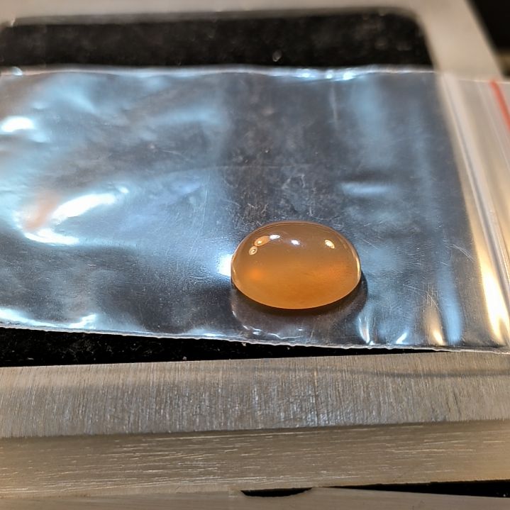 余***石英岩玉未镶嵌戒面