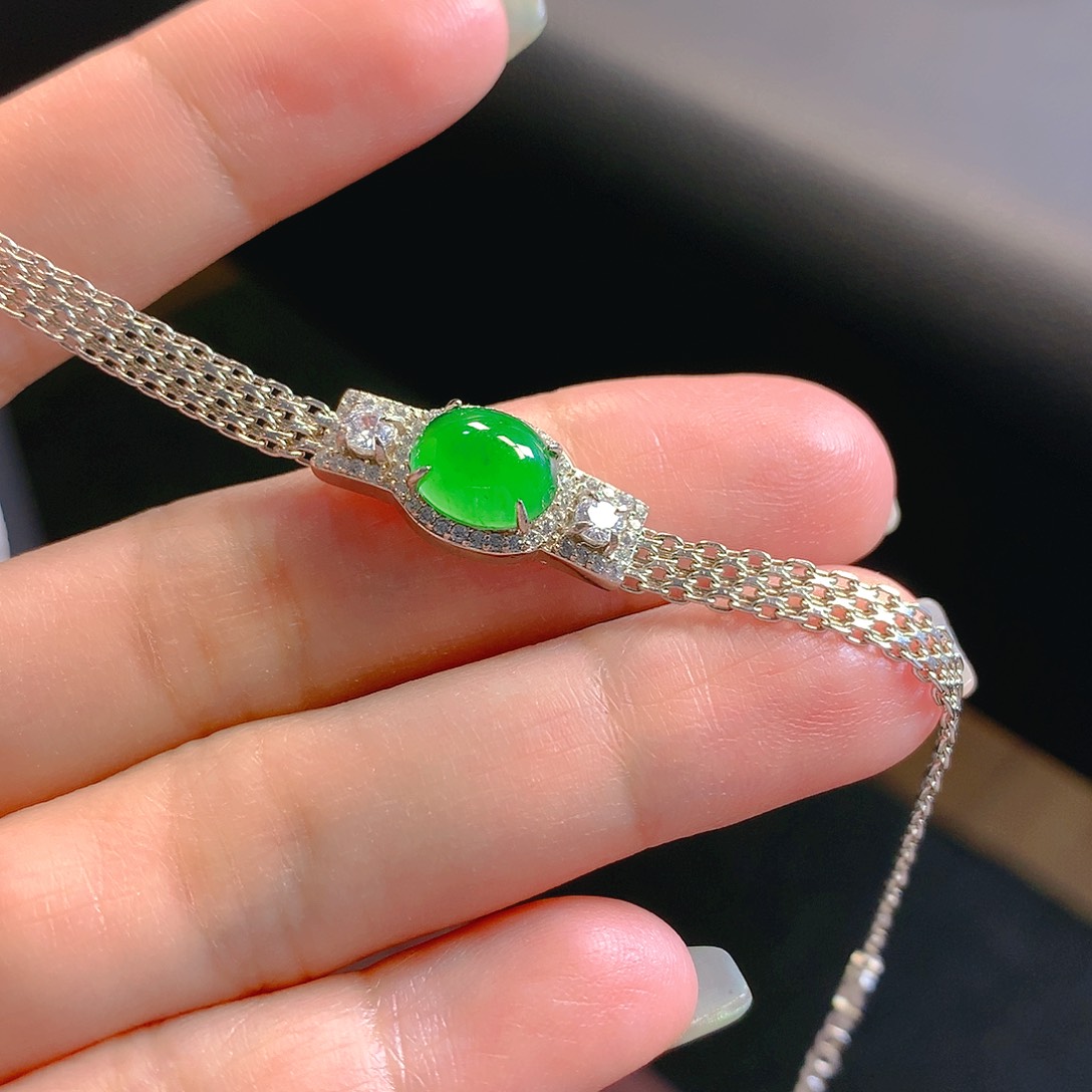 翡翠颈饰银S925镶嵌翡翠