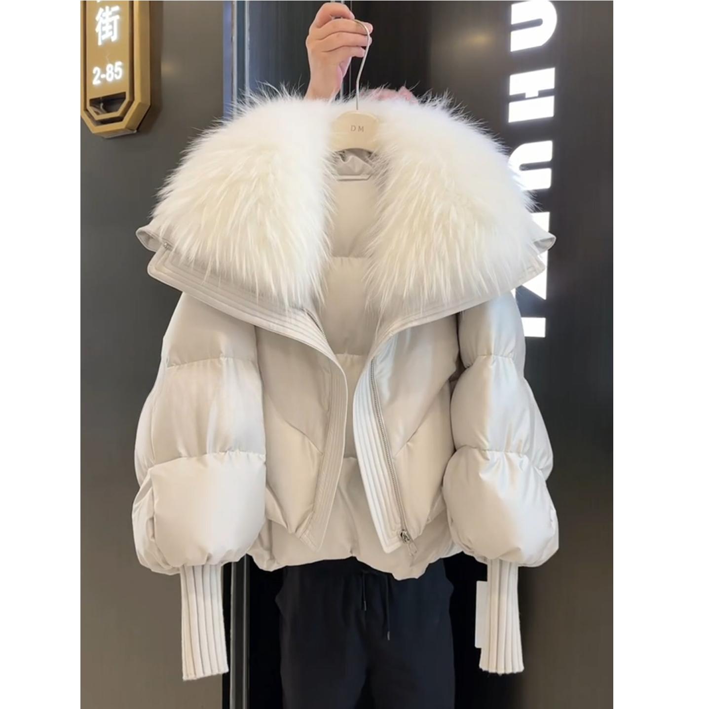 时尚大毛领米白色棉服外套女保暖冬季新款今年流行气质减龄面包服
