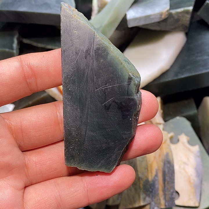 和田玉未镶嵌珠宝半成品