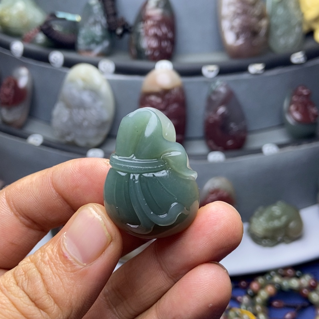 金***亚玛瑙/玉髓未镶嵌颈饰