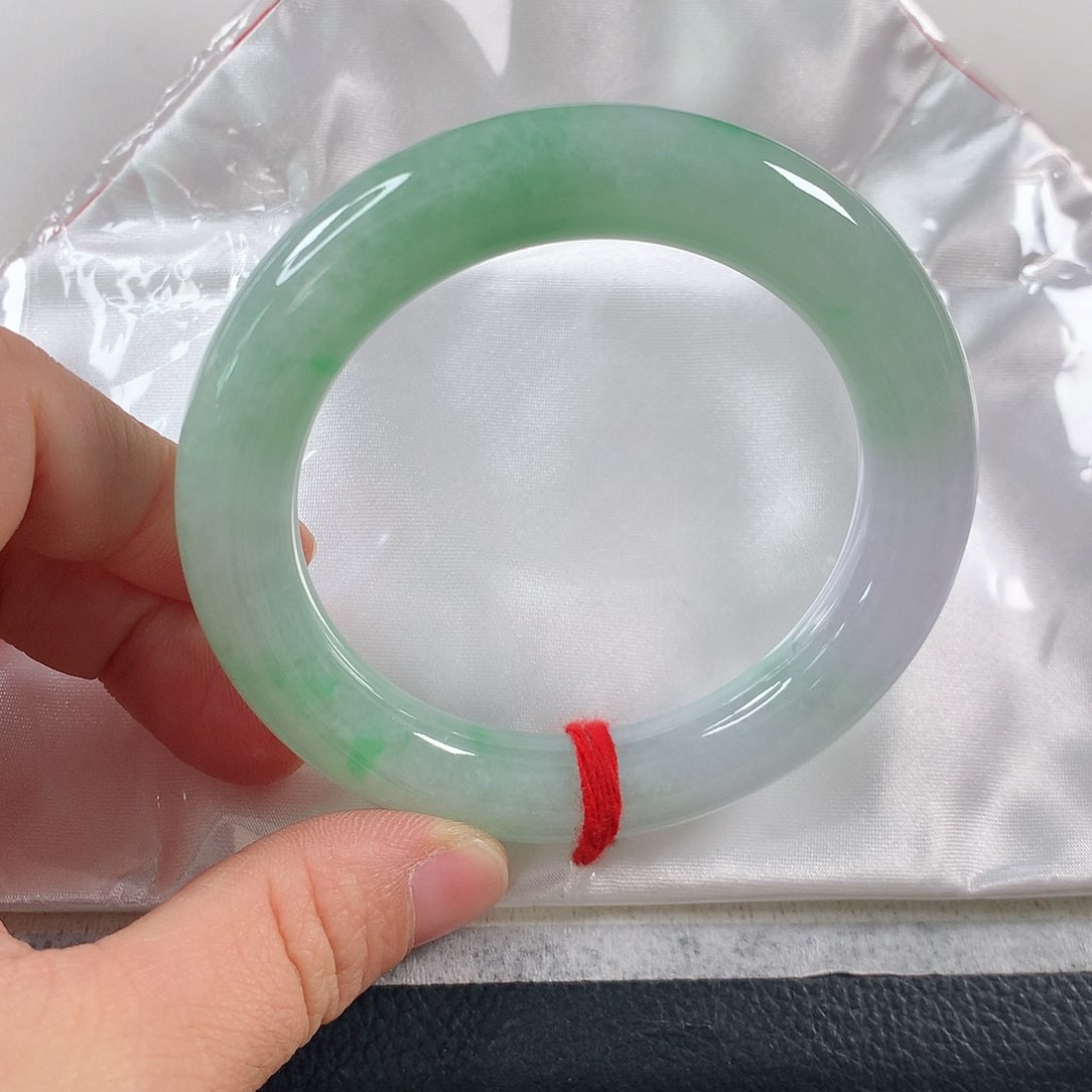 翡翠手镯未镶嵌①③⑦