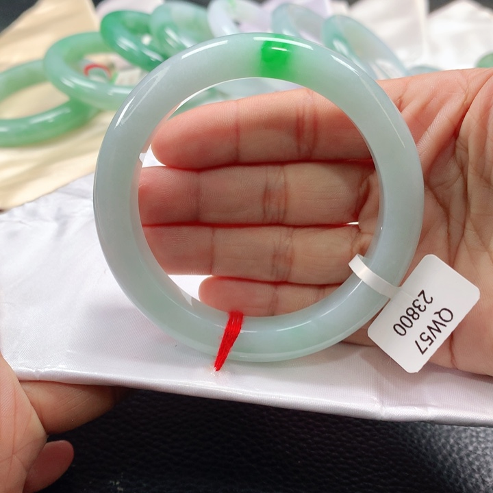 翡翠手镯未镶嵌57585758