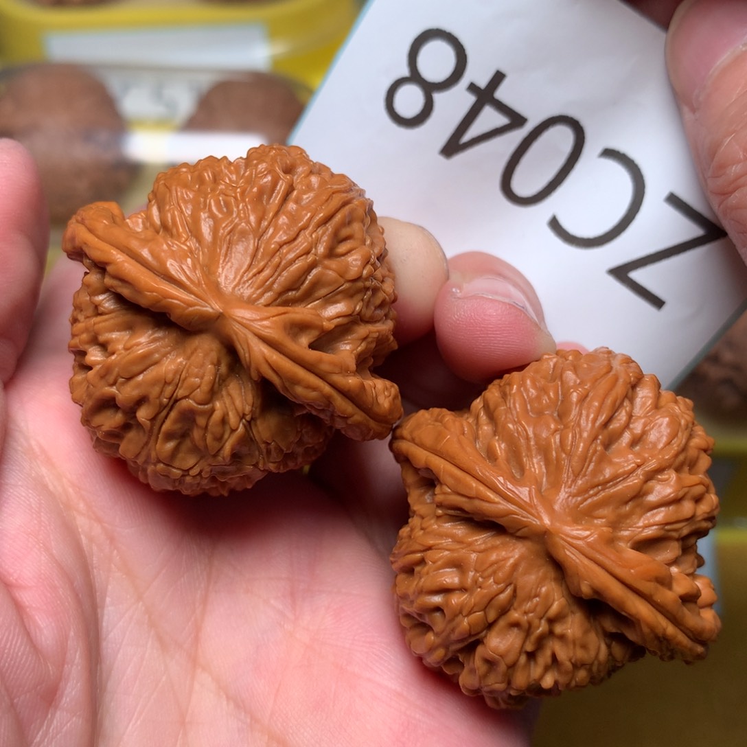 文玩核桃把件红皮球白40