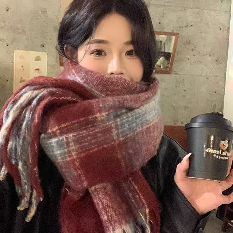 格子围巾冬季高级2025新款披肩保暖新款韩系氛围学生加厚百搭围脖