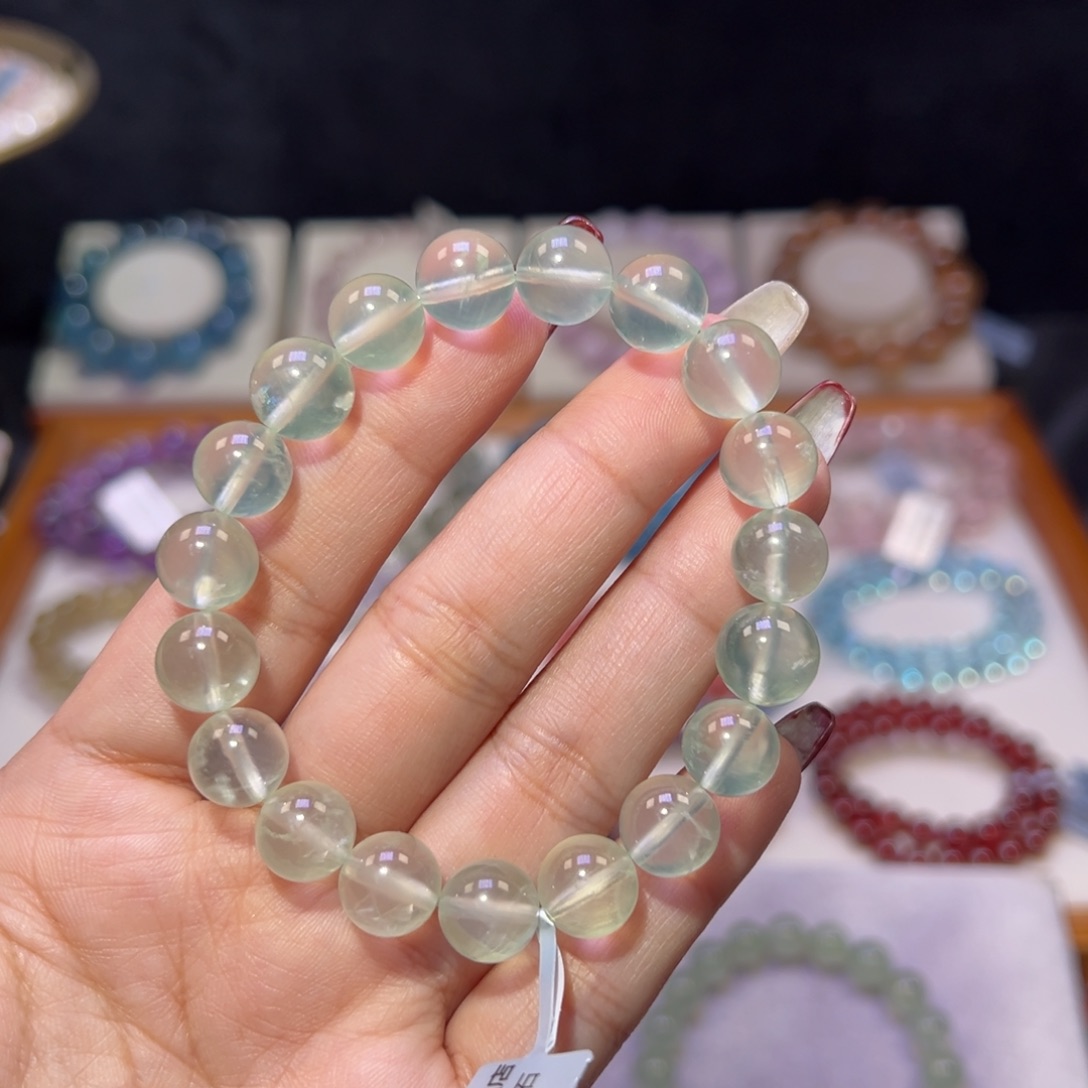 葡萄石手串未镶嵌哈****吃葡萄石10.5m m