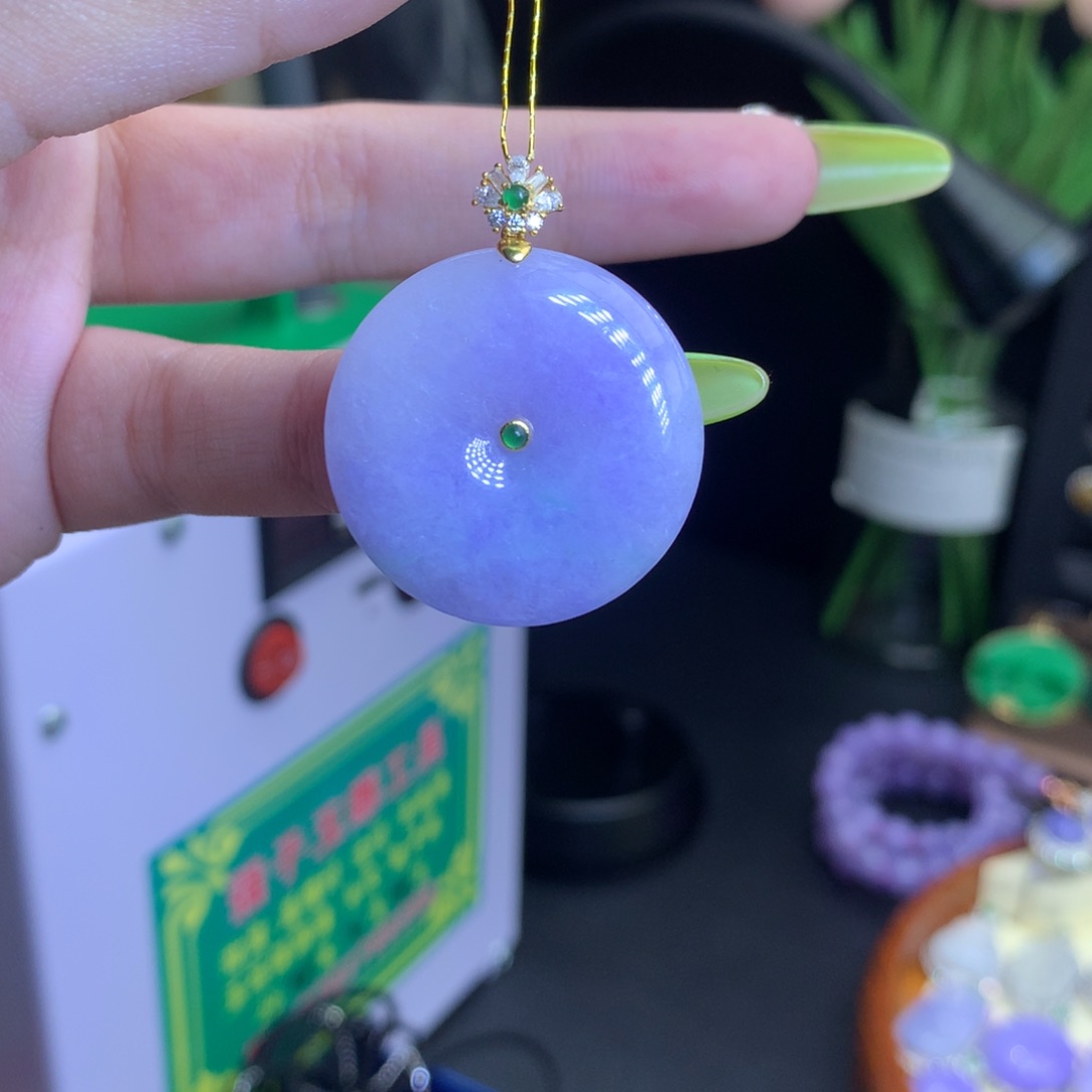 翡翠18K金镶嵌颈饰天然