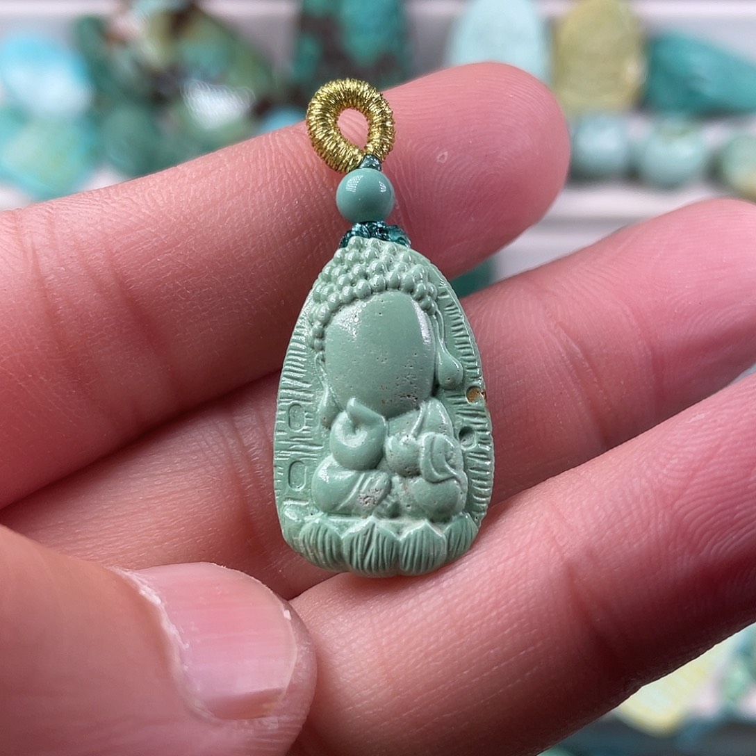 绿松石未镶嵌颈饰