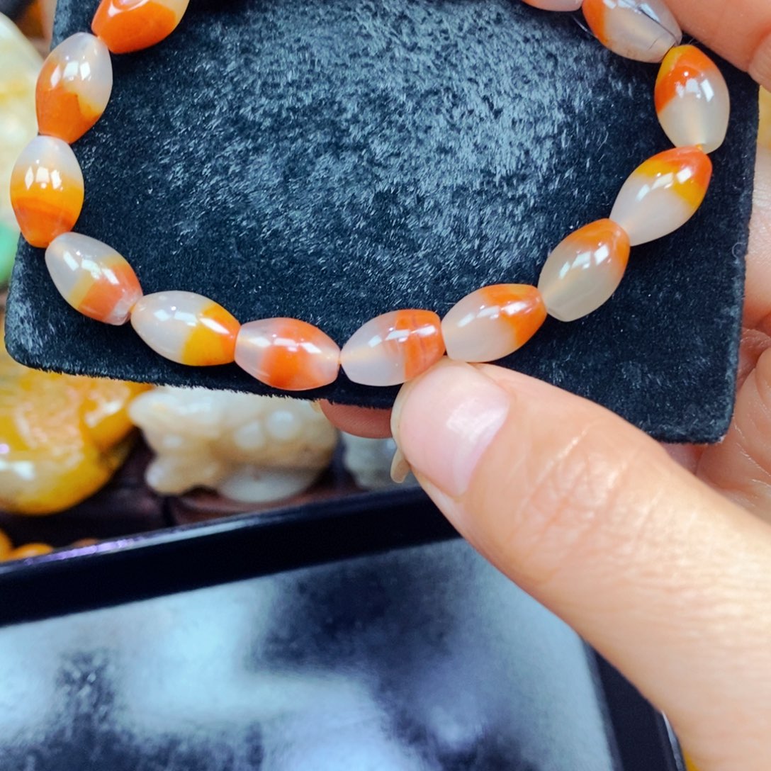 未镶嵌石英质玉（黄龙玉）吊坠(不含链)